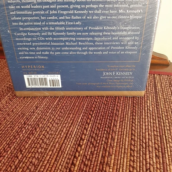 JACQUELINE KENNEDY BOOK - Picture 5 of 6